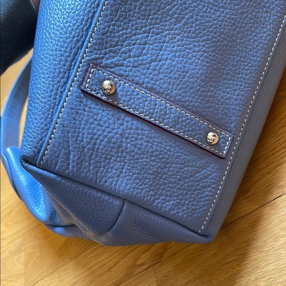 Dooney & Bourke Blue Belvedere Logo Lock Shoulder Bag & Pebbled Leather EUC - Picture 6 of 8